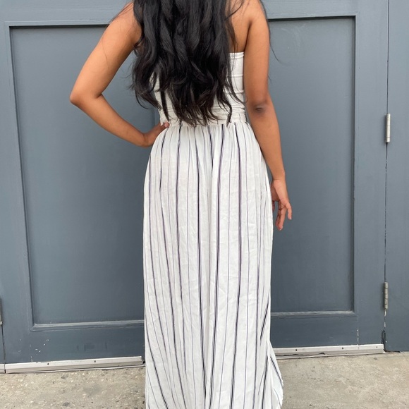 Faithful the brand boho white wrap skirt 
Fits xs to s - Picture 4 of 6